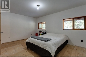 8600 33 Highway - Photo 47