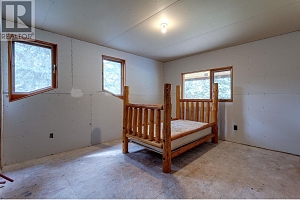 8600 33 Highway - Photo 48