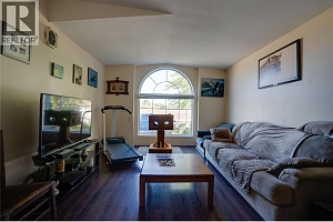 1605 15 Avenue - Photo 5