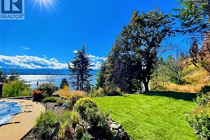 1084 Westside Road S - Photo 32