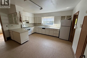 2310 34A Street - Photo 6