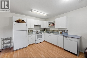423 Fizet Avenue - Photo 29