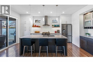 1027 Wilson Avenue - Photo 3