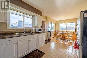 1612 Sheridan Drive - Photo 3