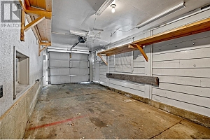 1388 Cherry Crescent W - Photo 31