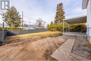 1388 Cherry Crescent W - Photo 37