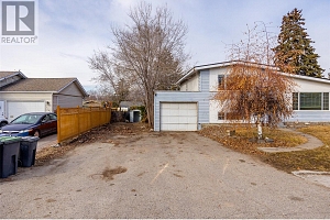 1388 Cherry Crescent W - Photo 9