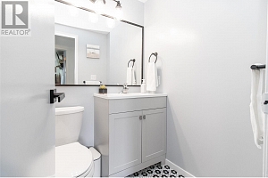 2085 Gordon Drive Unit# 204 - Photo 21