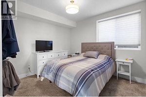 1341 Sladen Crescent - Photo 45