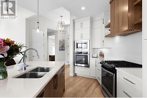 1341 Sladen Crescent - Photo 8