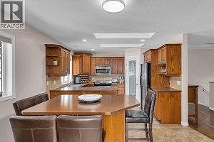 7992 Falcon Ridge Crescent - Photo 13