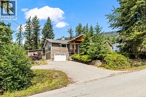 7992 Falcon Ridge Crescent - Photo 2