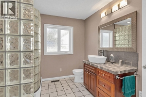 7992 Falcon Ridge Crescent - Photo 22