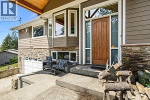 7992 Falcon Ridge Crescent - Photo 3