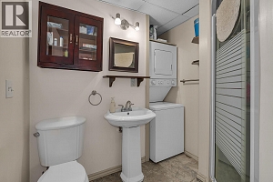 7992 Falcon Ridge Crescent - Photo 39