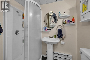 7992 Falcon Ridge Crescent - Photo 41