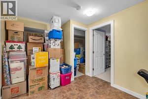 7992 Falcon Ridge Crescent - Photo 45