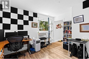 935 Laurier Avenue - Photo 64