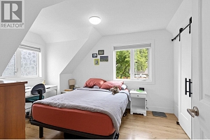 935 Laurier Avenue - Photo 77