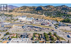 1069 Clement Avenue - Photo 2