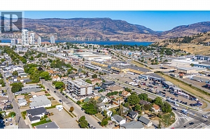 1069 Clement Avenue - Photo 3