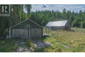 2405 Mabel Lake Road - Photo 2