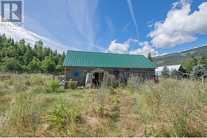 2405 Mabel Lake Road - Photo 36