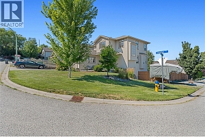 194 Poonian Court - Photo 2