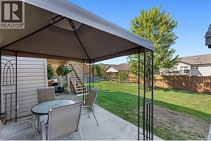 194 Poonian Court - Photo 40