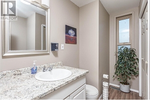 2143 Shuswap Avenue - Photo 10