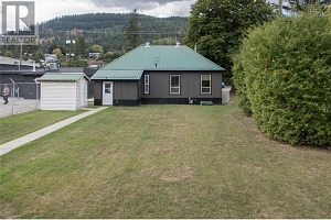 2143 Shuswap Avenue - Photo 14