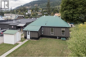 2143 Shuswap Avenue - Photo 15