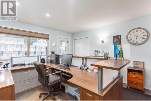 2143 Shuswap Avenue - Photo 4