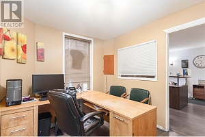 2143 Shuswap Avenue - Photo 7