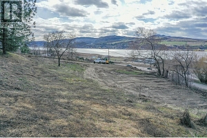 7791 Pleasant Valley Road - Photo 14