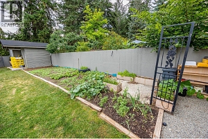 3140 Coventry Crescent - Photo 43