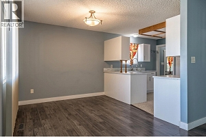 3704 40 Avenue - Photo 4
