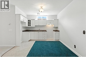 4504 Bellevue Drive - Photo 26