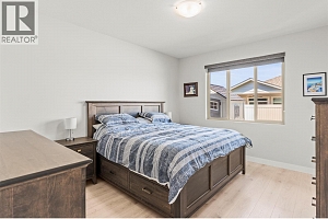 2280 Nordstrom Avenue - Photo 35