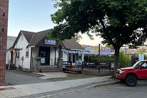 482 West Avenue - Photo 2