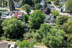258 Riverside Avenue - Photo 24