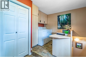 824 Raymer Road - Photo 32
