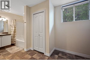 7178 Brent Road N - Photo 45
