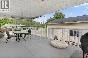 1390 Creekside Road - Photo 9