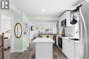 726 Coronation Avenue - Photo 15