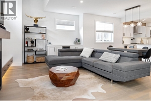 2481 Ethel Street - Photo 2