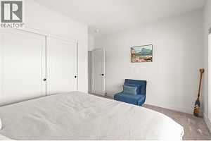 8 Kenyon Road - Photo 57