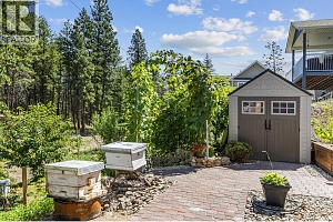 690 Muir Road - Photo 41