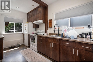 2703 15 Street - Photo 14