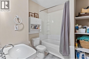 853 Wilson Avenue - Photo 11
